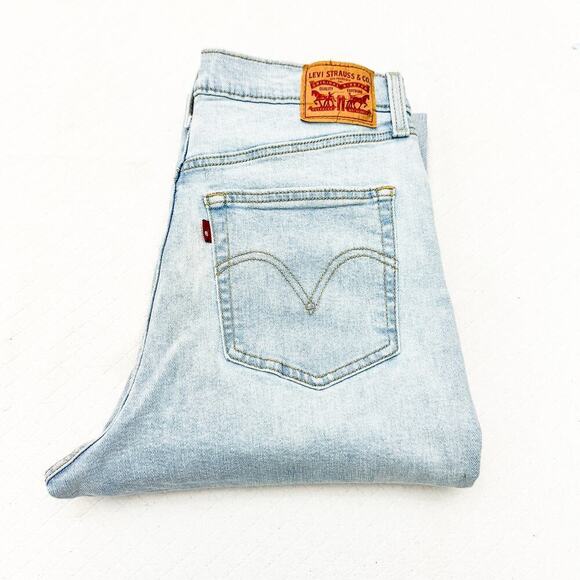 Levi's Ribcage Boot Light Wash Button Fly Denim Bootcut Jeans Size 32 - Picture 1 of 9